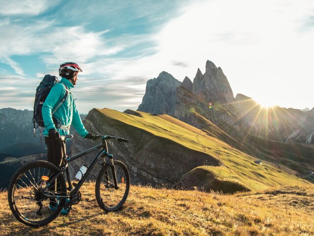 Female Mountain biker